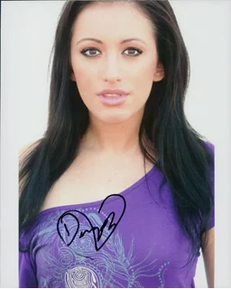 Devanny Pinn autograph