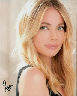 Malea Rose autograph