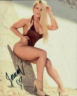Jessica Valencia autograph