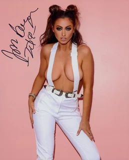 Jessica Vaugn autograph