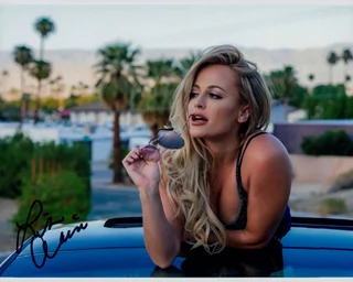 Lisa Ciara autograph