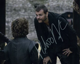 Pilou Asbaek autograph