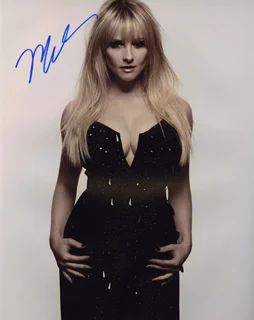 Melissa Rauch autograph