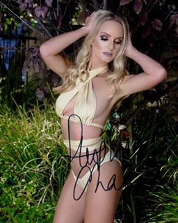 Stephanie Chaney autograph