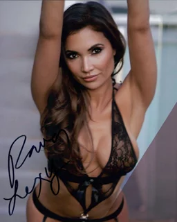 Raven Lexy autograph