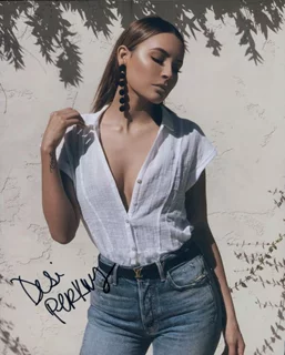 Desi Perkins autograph