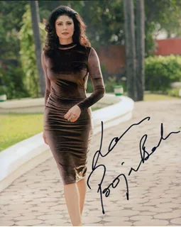 Pooja Batra autograph