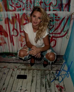 Hassie Harrison autograph