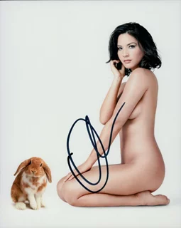 Olivia Munn autograph