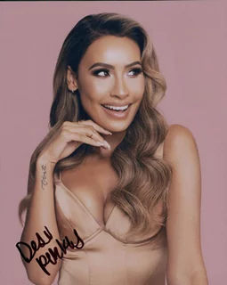 Desi Perkins autograph