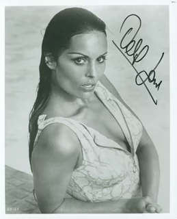 Daliah Lavi autograph