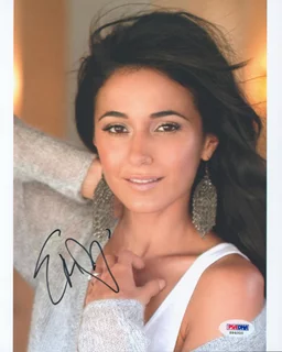 Emmanuelle Chriqui autograph