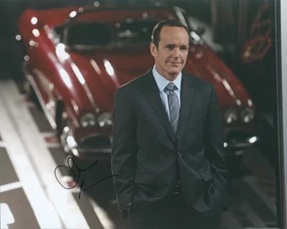 Clark Gregg autograph
