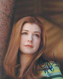 Alyson Hannigan autograph