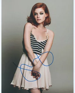 Jane Levy autograph