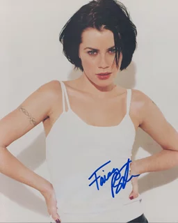 Fairuza Balk autograph