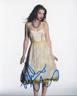 Michelle Trachtenberg autograph