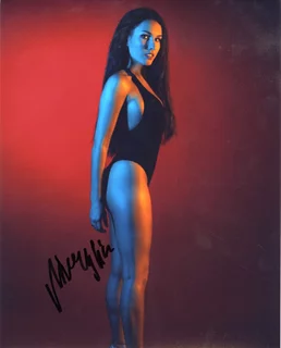 Merylin Nau autograph