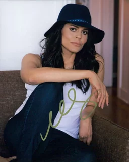 Marisol Ramirez autograph