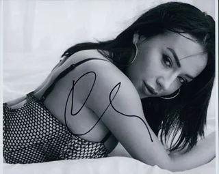 Cherrel Riana autograph