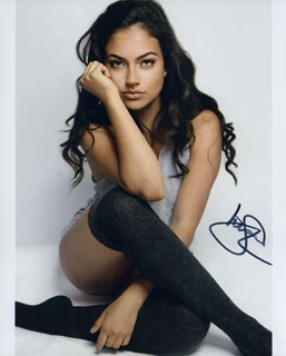 Ianna Sarkis autograph