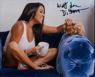 DJ Starlett autograph