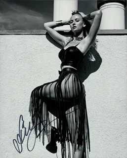 Anya Areva autograph