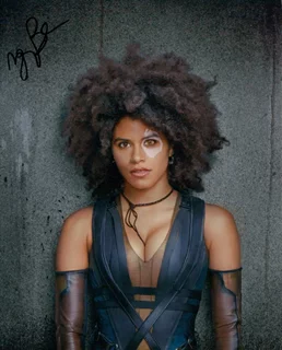 Zazie Beetz autograph