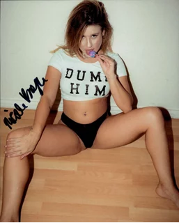 Nicole Procyk autograph