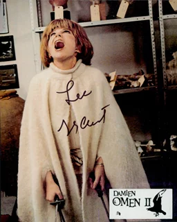 Lee Grant autograph