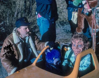 Mark Jones autograph