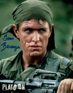 Tom Berenger autograph