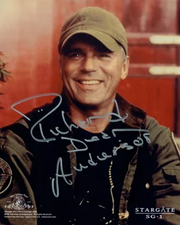 Richard Dean Anderson autograph