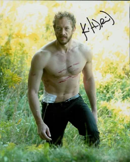 Kris Holden-Ried autograph