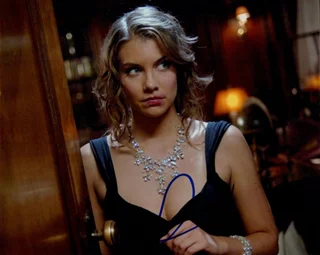 Lauren Cohan autograph