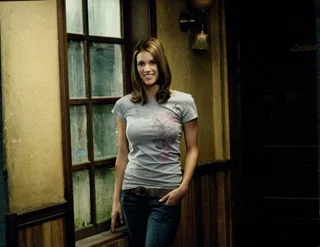 Missy Peregrym autograph