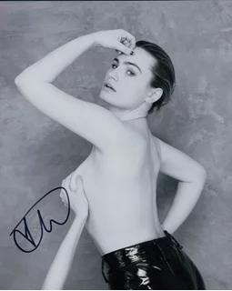 Kathryn Gallagher autograph