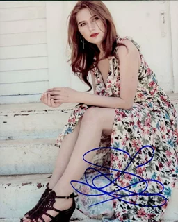 Serena Laurel autograph