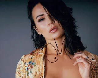 Cherrel Riana autograph