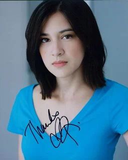 Rachael Hip-Flores autograph