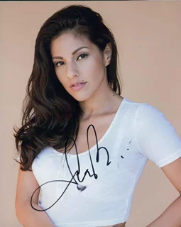 Tracy Perez autograph