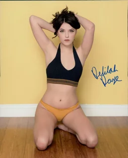 Delilah Daye autograph