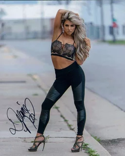 Delanie Neal autograph