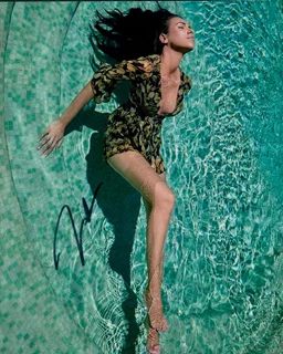 Tania Marie autograph