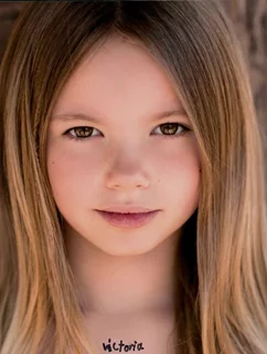 Victoria Rose Mueller autograph