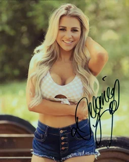 Delanie Neal autograph