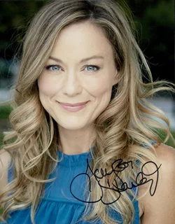 Taylor Stanley autograph