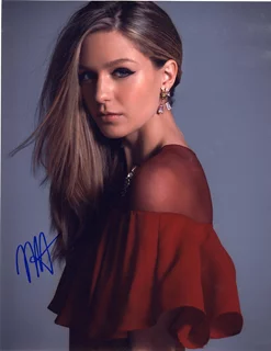 Melissa Benoist autograph
