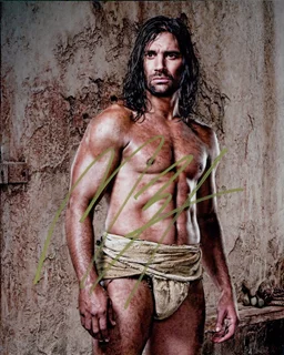 Manu Bennett autograph