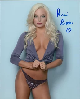 Ria Rose autograph